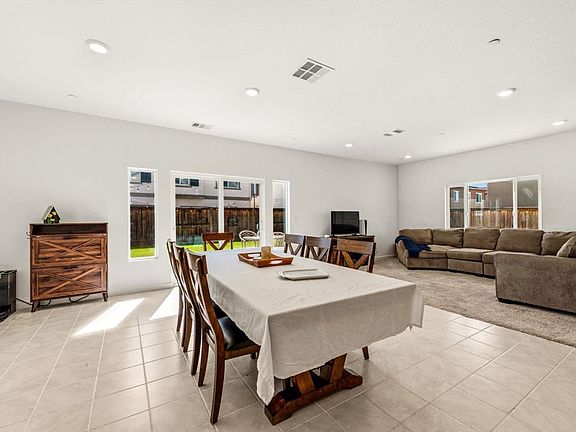 5th image of 1065 Wesleyan Court