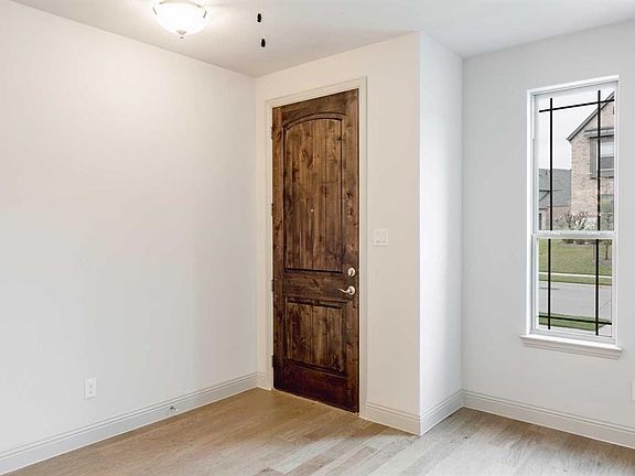 3rd image of 317 Carnaby Ct
