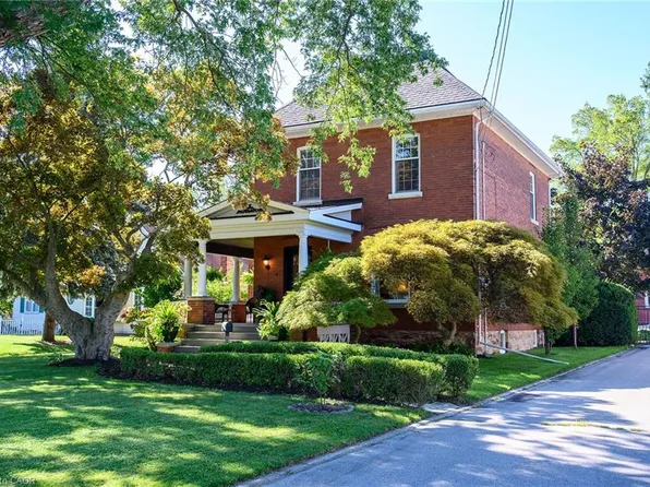 126 Main St E, Grimsby, ON L3M 1N8