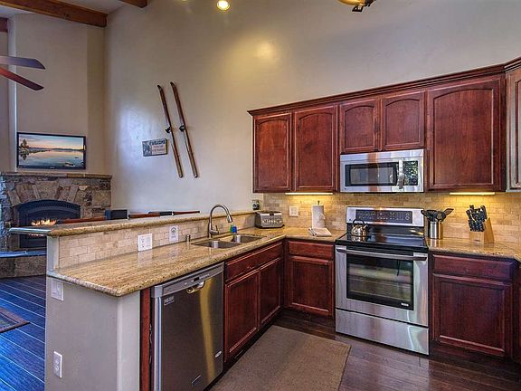5th image of 1156 Clearview Ct