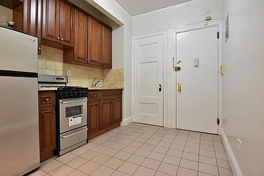 Rented by Balass Ralph, LREB