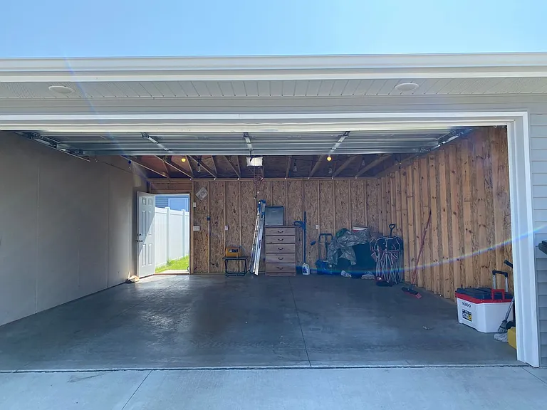 839 Thames Ct — Photo 23
