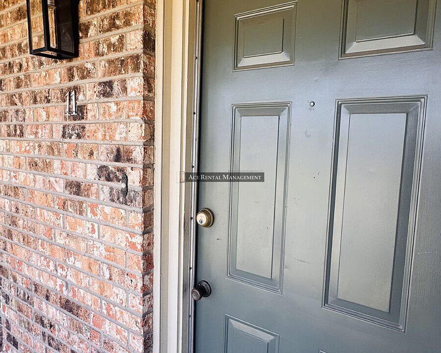 1st image of 6824 Camden Ln APT 3