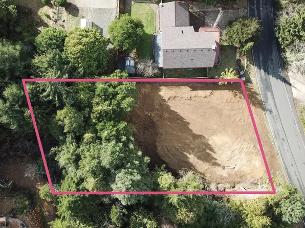 845 SW Range Dr, Waldport, OR 97394