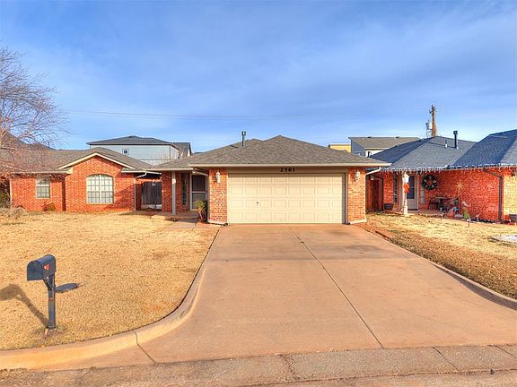 4th image of 2561 Lynn Ln