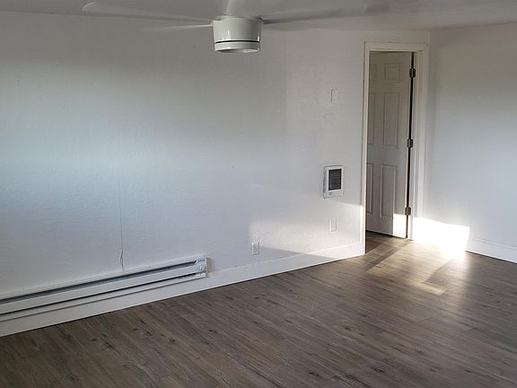 2nd image of 1020 S Broadway St #2