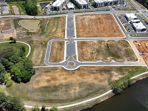 3rd image of 136 N District Way
