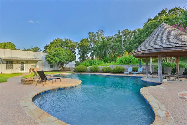 1st image of 10204 Canary Ln