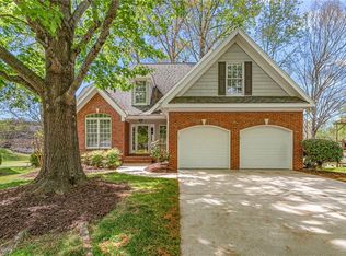 971 Wyckshire Ct, Whitsett, NC 27377