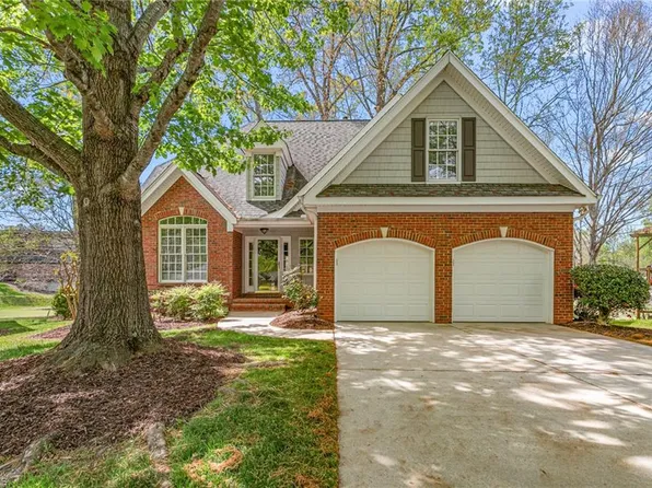 971 Wyckshire Ct, Whitsett, NC 27377