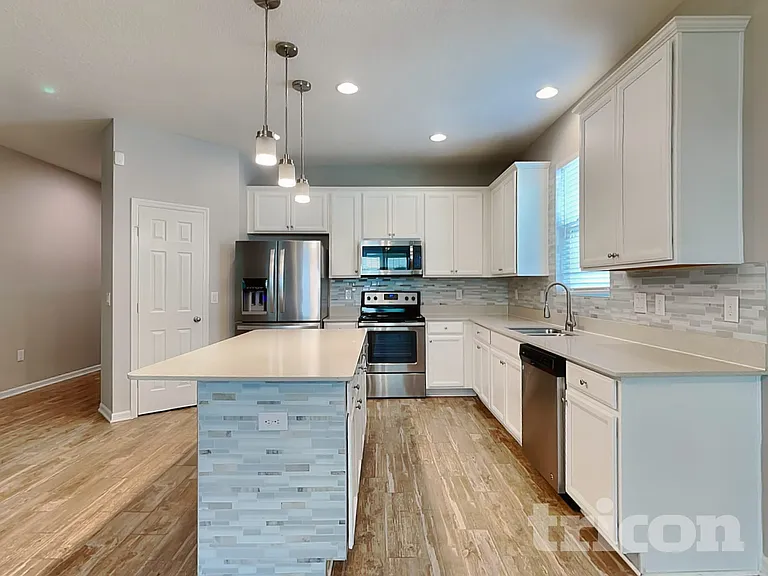 2361 Sanderling St — Photo 5