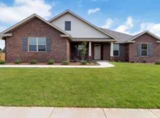 1669 Brightleaf Cir, Cantonment, FL 32533