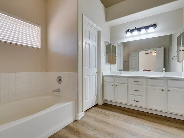 489 First Light St — Photo 33