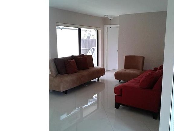 3rd image of 2547 Carambola Cir N #18110