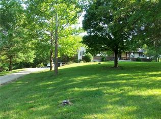 7601 E 195th St, Belton, MO 64012