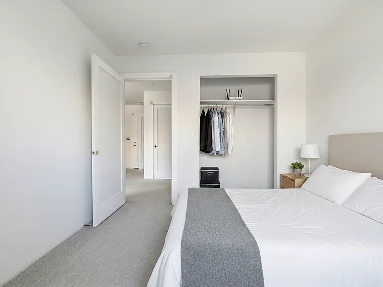 1035 Connomwealth Ave #303 — Photo 8