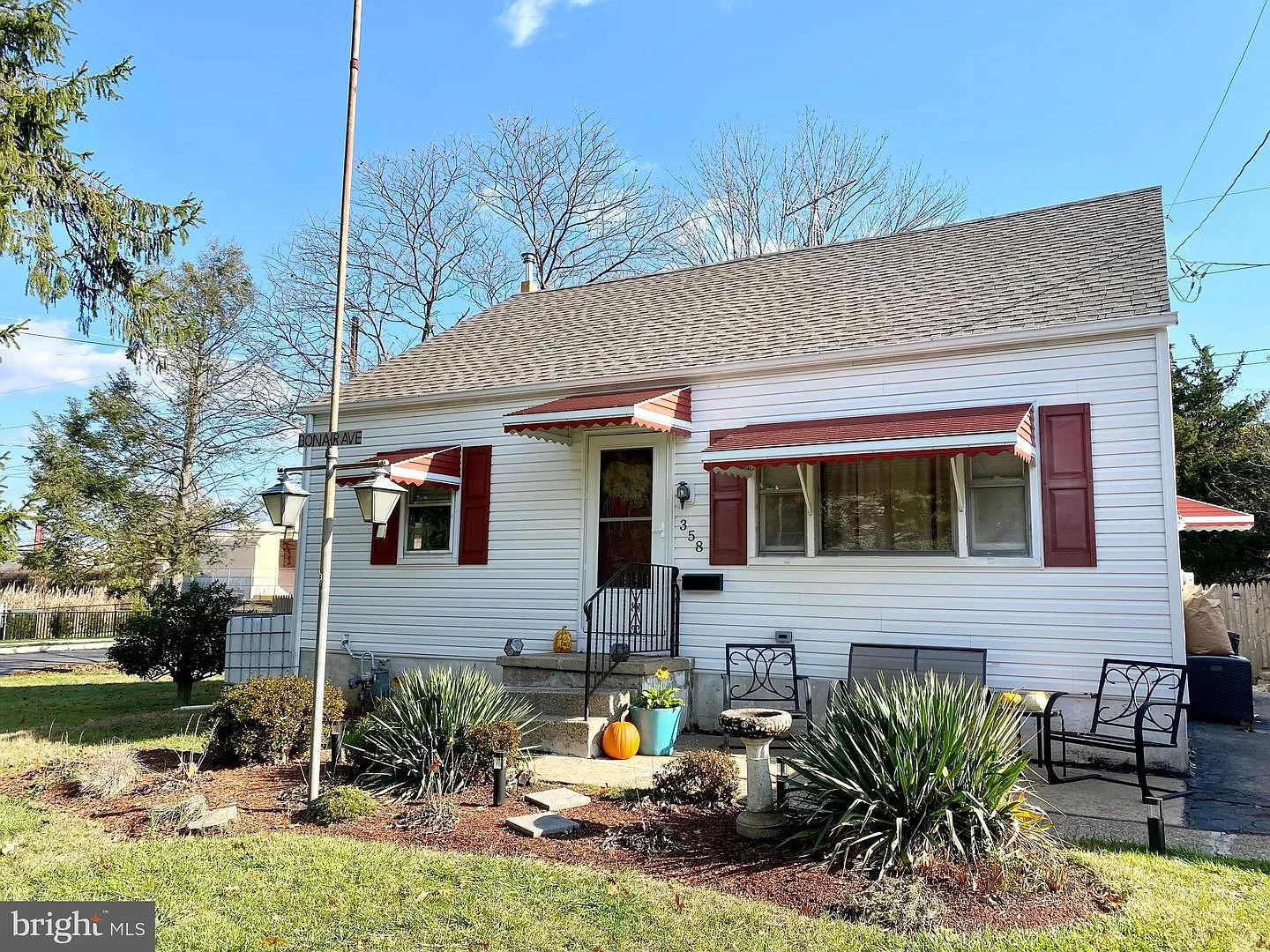 358 Bonair Ave photo 1