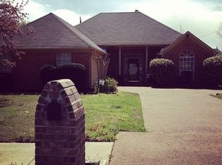 8605 Overcup Oaks Dr, Cordova, TN 38018