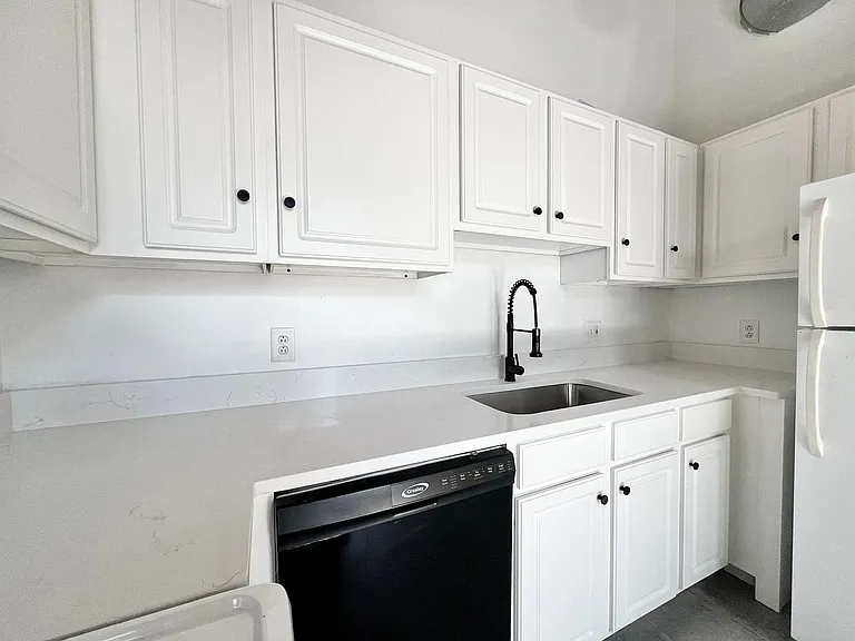 SoHo Lofts — Photo 9