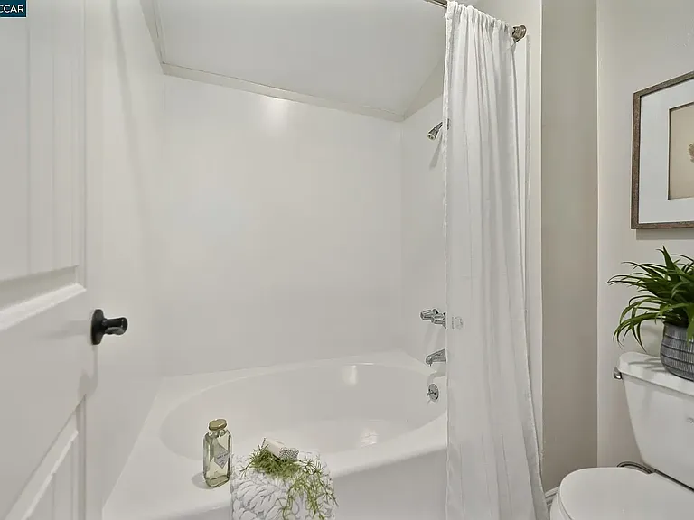 4413 Sugarland Ct — Photo 34