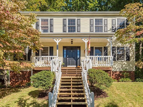 4th image of 502 Jefferson Woods Dr