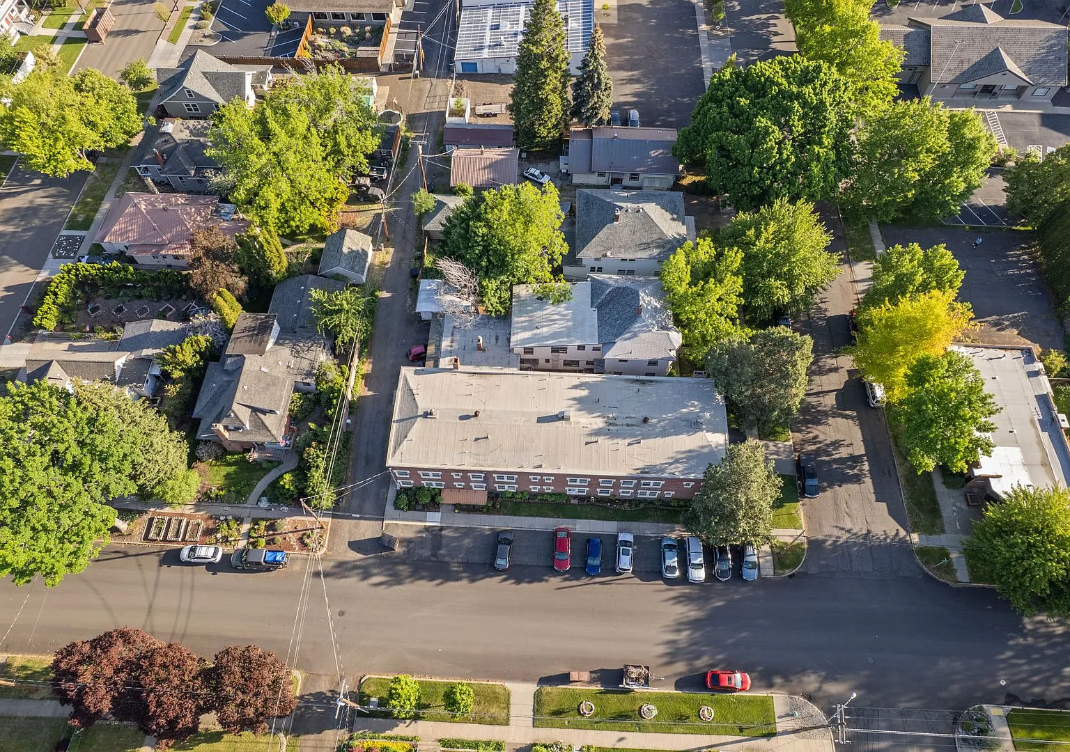 Grande Ronde Apartments — Photo 4