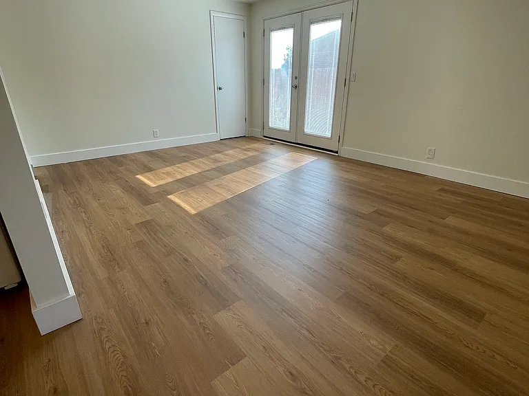 807 E Whitemaple Way — Photo 4