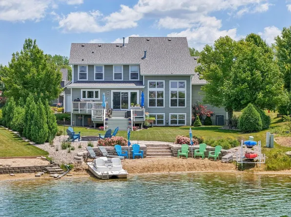10473 S George DRIVE, Oak Creek, WI 53154