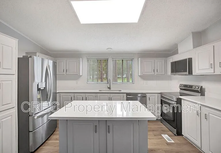 405 Vine St — Photo 3