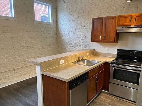 2nd image of 1114 W Cary St APT 3