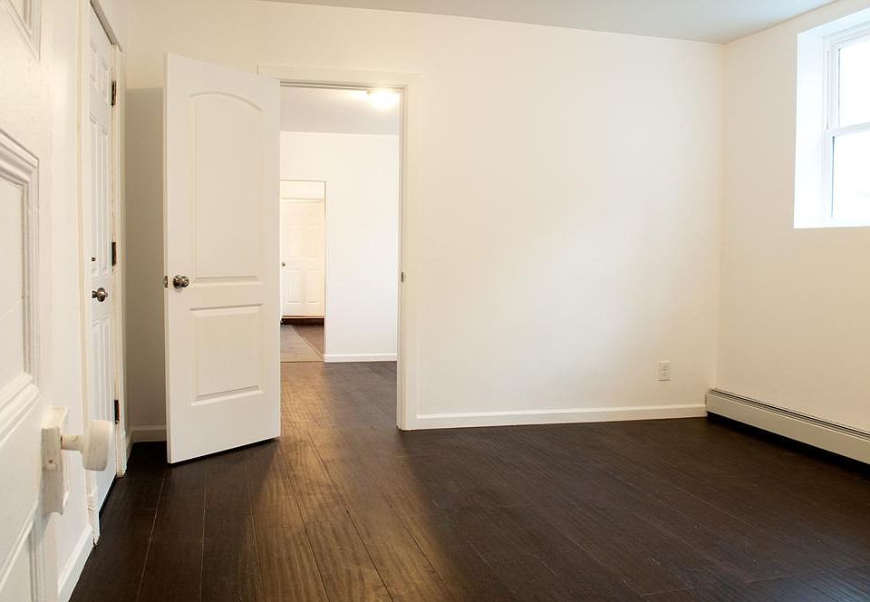 1st image of 117 Morris St APT 1