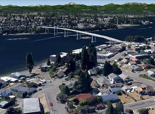 912 Perry Ave, Bremerton, WA 98310