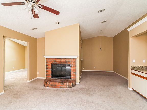 2nd image of 4213 Phoenix Dr