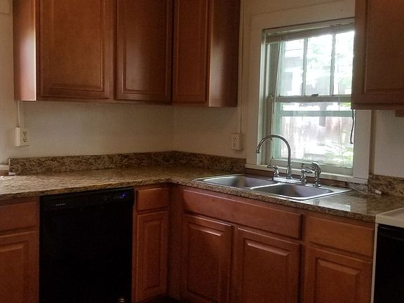 2nd image of 627 S Sherwood St