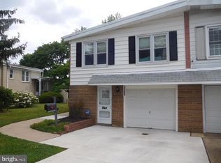 1155 Chesworth Rd, Philadelphia, PA 19115