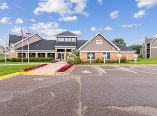 5978 Chasewood Pkwy APT 3, Minnetonka, MN 55343