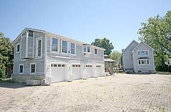 5th image of 457 W Washington St