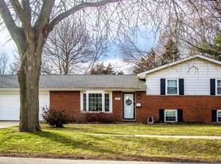 204 Prospect St, Howell, MI 48843