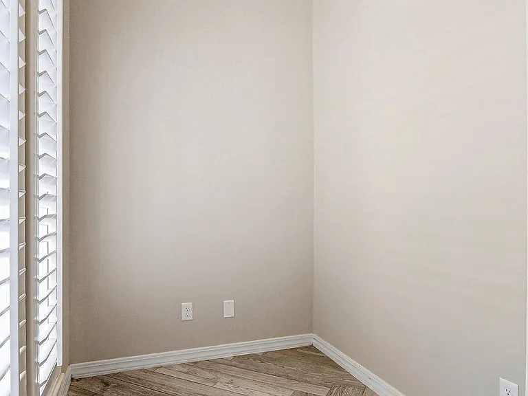 925 Louisiana Downs Ave — Photo 4