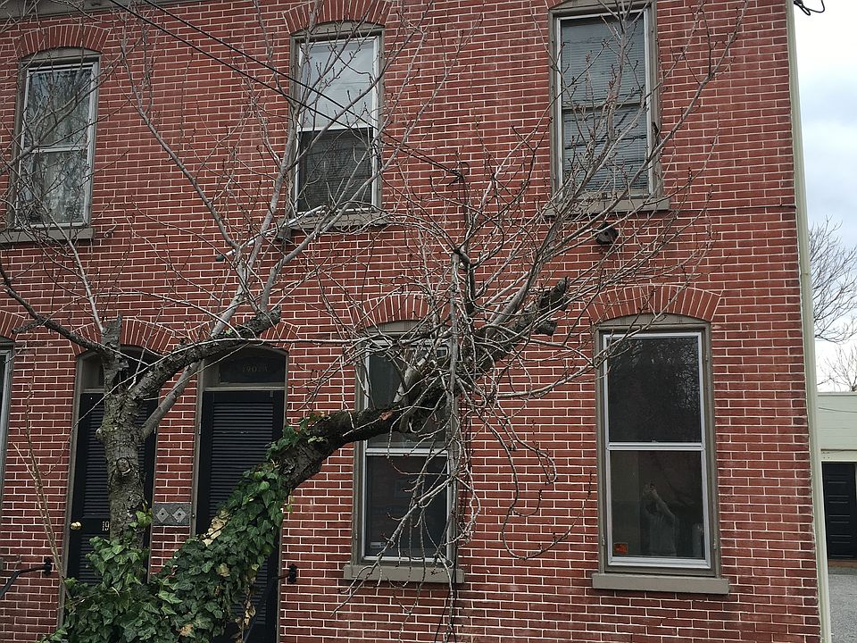 1st image of 1902 N Scott St APT B