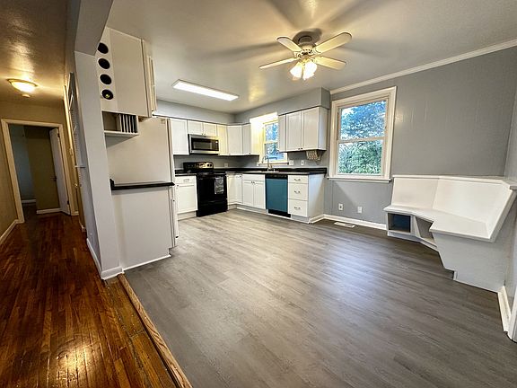 3rd image of 2156 W Richmond Hill Dr