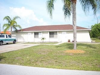 1st image of 4004-4006 SW 16th Pl