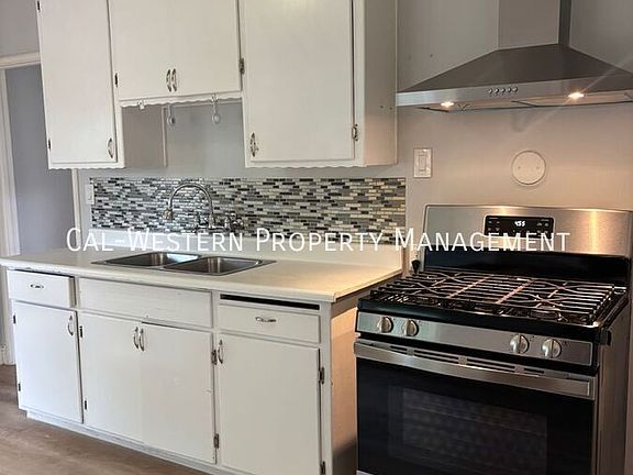 5th image of 1003 Colorado Ave