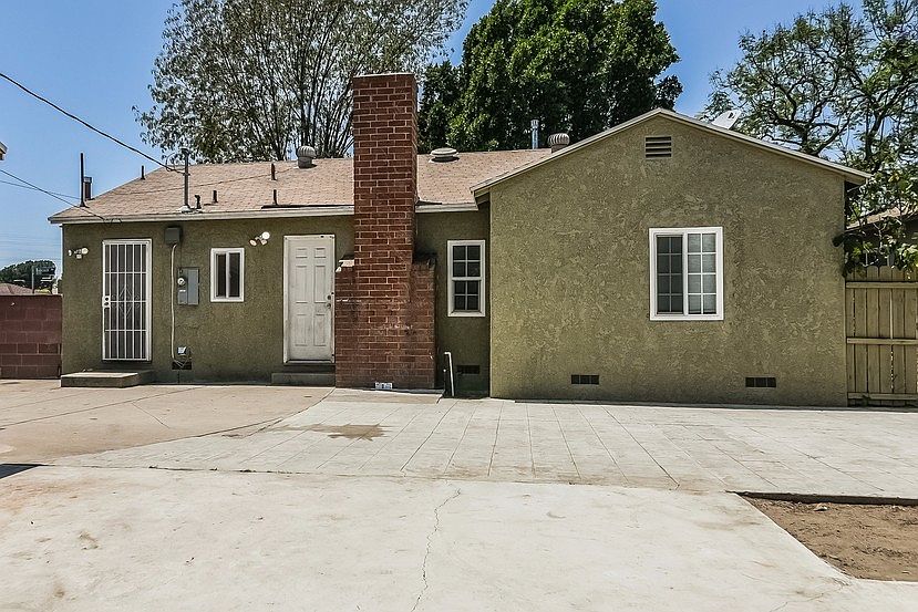 1st image of 8226 Babcock Ave