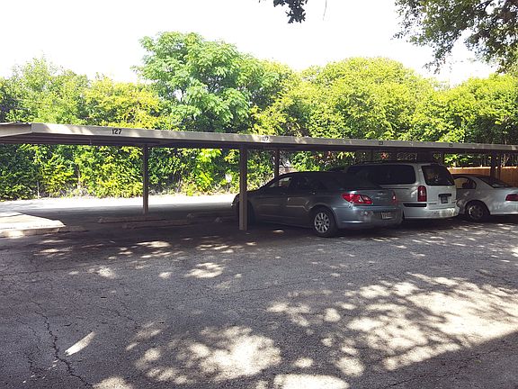 2nd image of 127 W Silver Sands Dr