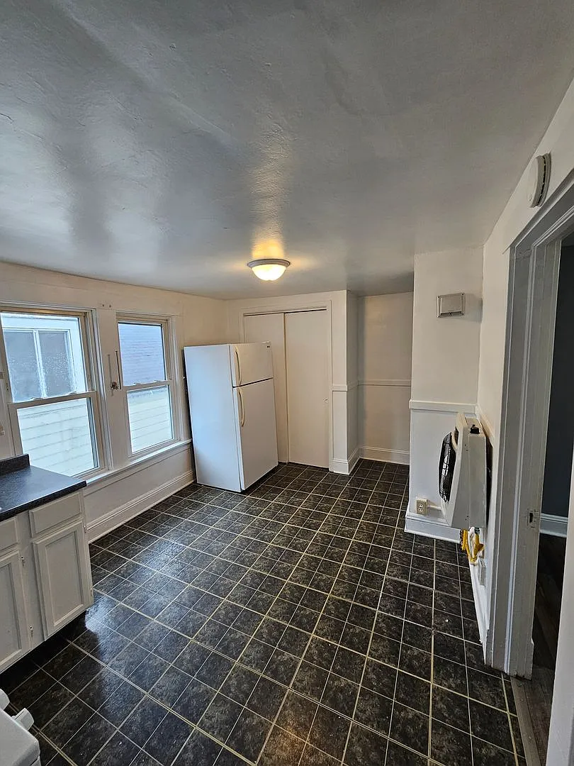 Building Photo - 3664 W 48th St