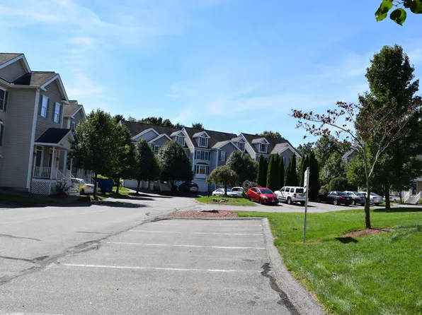 52 Georgetown Dr, Nashua, NH