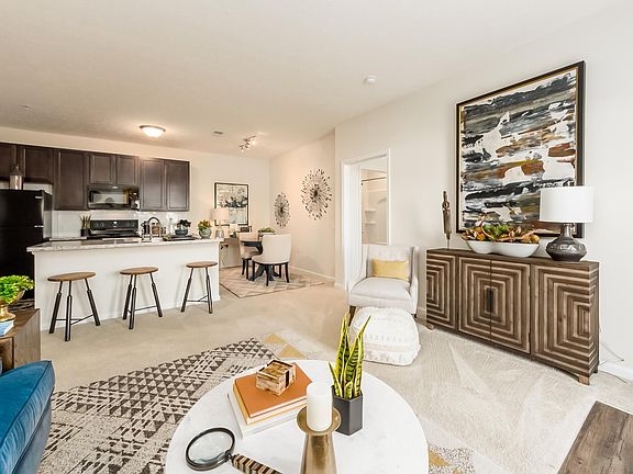 4th image of 712 Elliott Lee Way