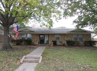 3017 Yorktown Rd, Mesquite, TX 75149