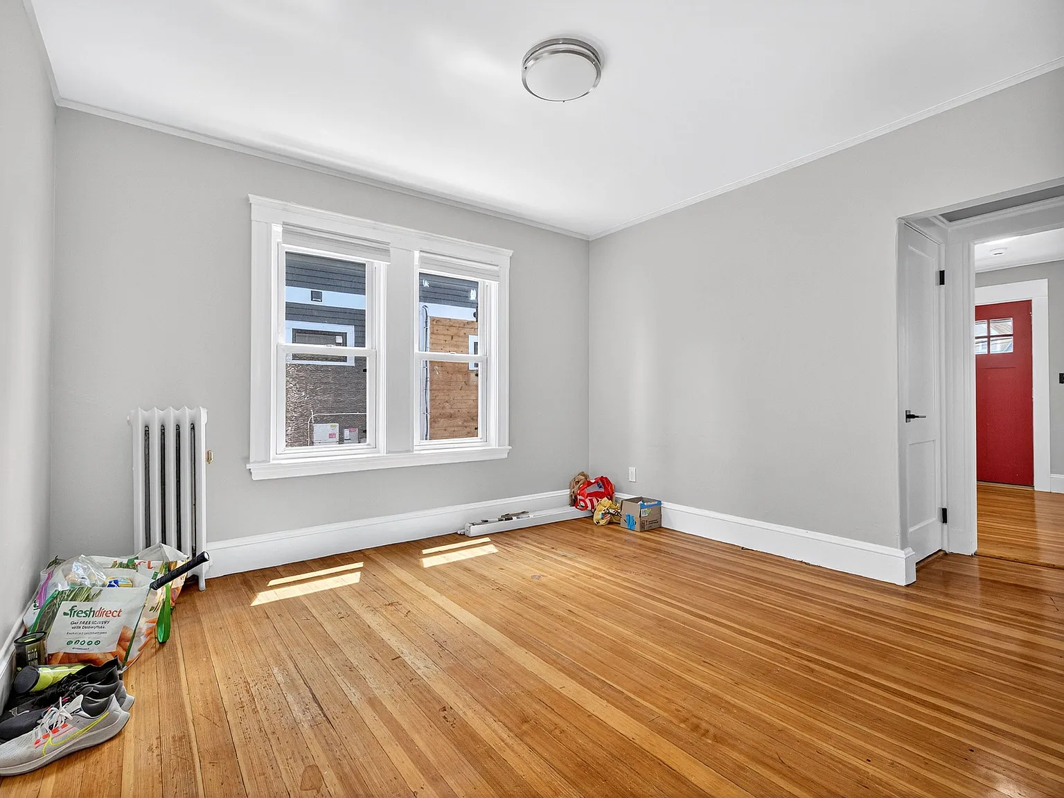 3 bed, 9999 sqft, $3,900 — Photo 4